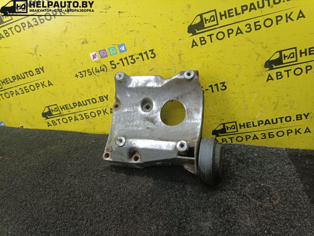 кронштейн двигателя BMW 3 серия E36 1992, 1.6 л., i, M40 B16, бензин, МКПП, седан, задний привод - фото №1
