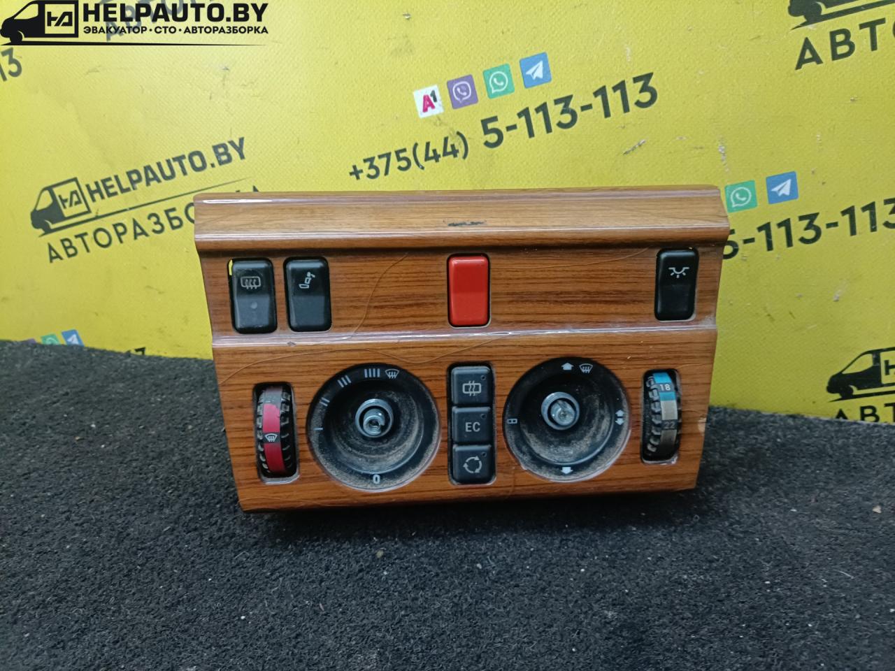 блок управления печки / климат-контроля Mercedes-Benz E-Класс W124 1989, 2.0 л., i, бензин, МКПП, седан, задний привод - фото №1