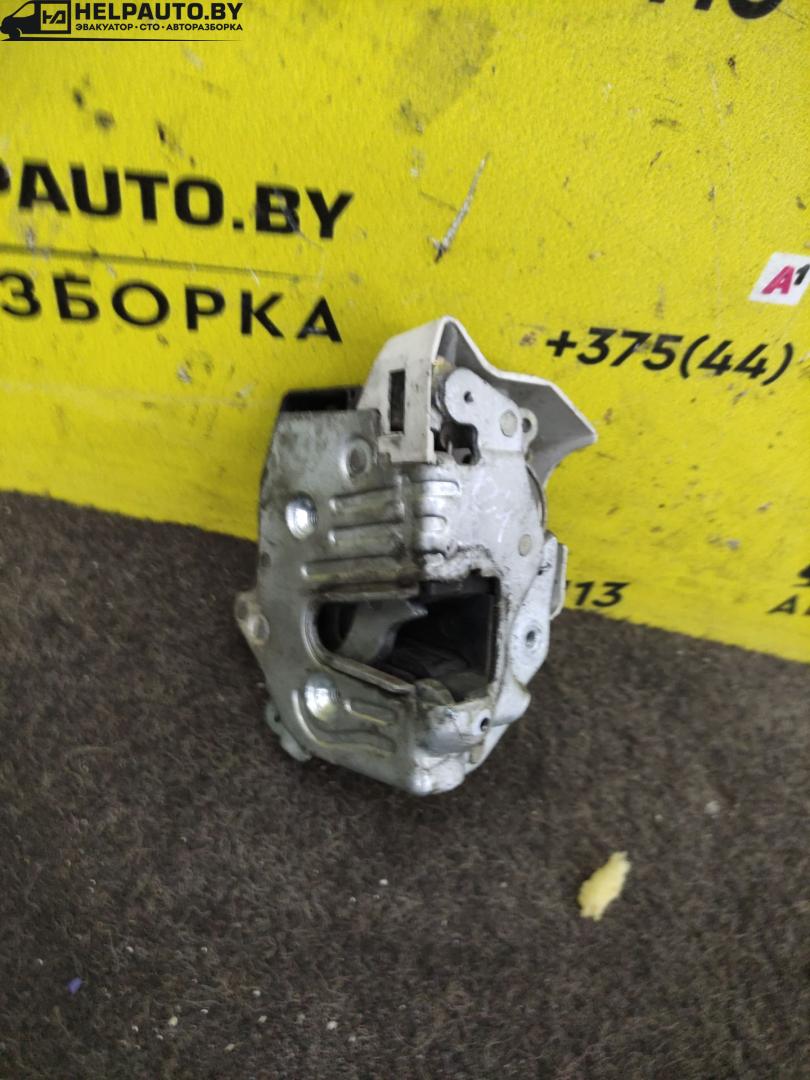 замок двери задней левой Mercedes-Benz E-Класс W124 1989, 2.0 л., i, бензин, МКПП, седан, задний привод - фото №1