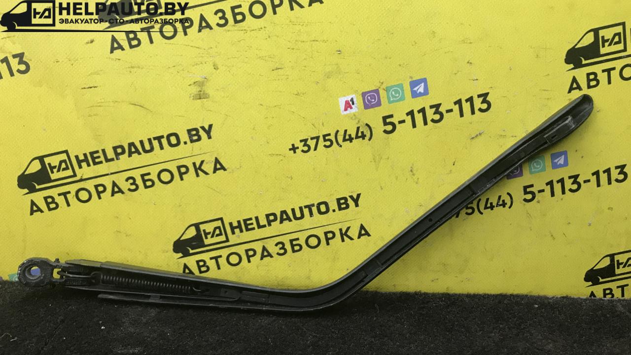 щеткодержатель задний Renault Laguna 1 поколение 1995, 1.8 л., бензин, МКПП, хетчбэк 5 дв., передний привод, F3P - фото №1