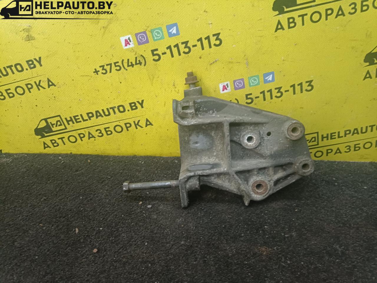 кронштейн двигателя Renault Laguna 1 поколение 1995, 1.8 л., i, бензин, МКПП, универсал, передний привод, F3P - фото №1