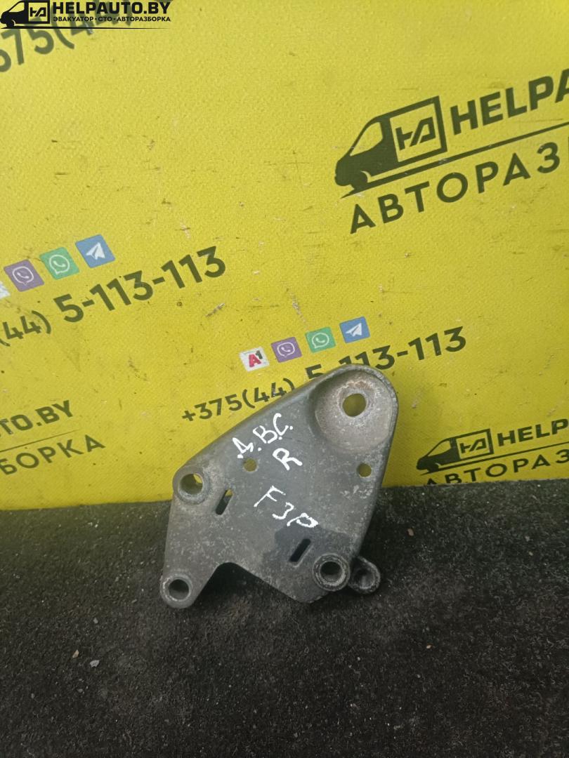 кронштейн двигателя Renault Laguna 1 поколение 1995, 1.8 л., i, бензин, МКПП, универсал, передний привод, F3P - фото №1