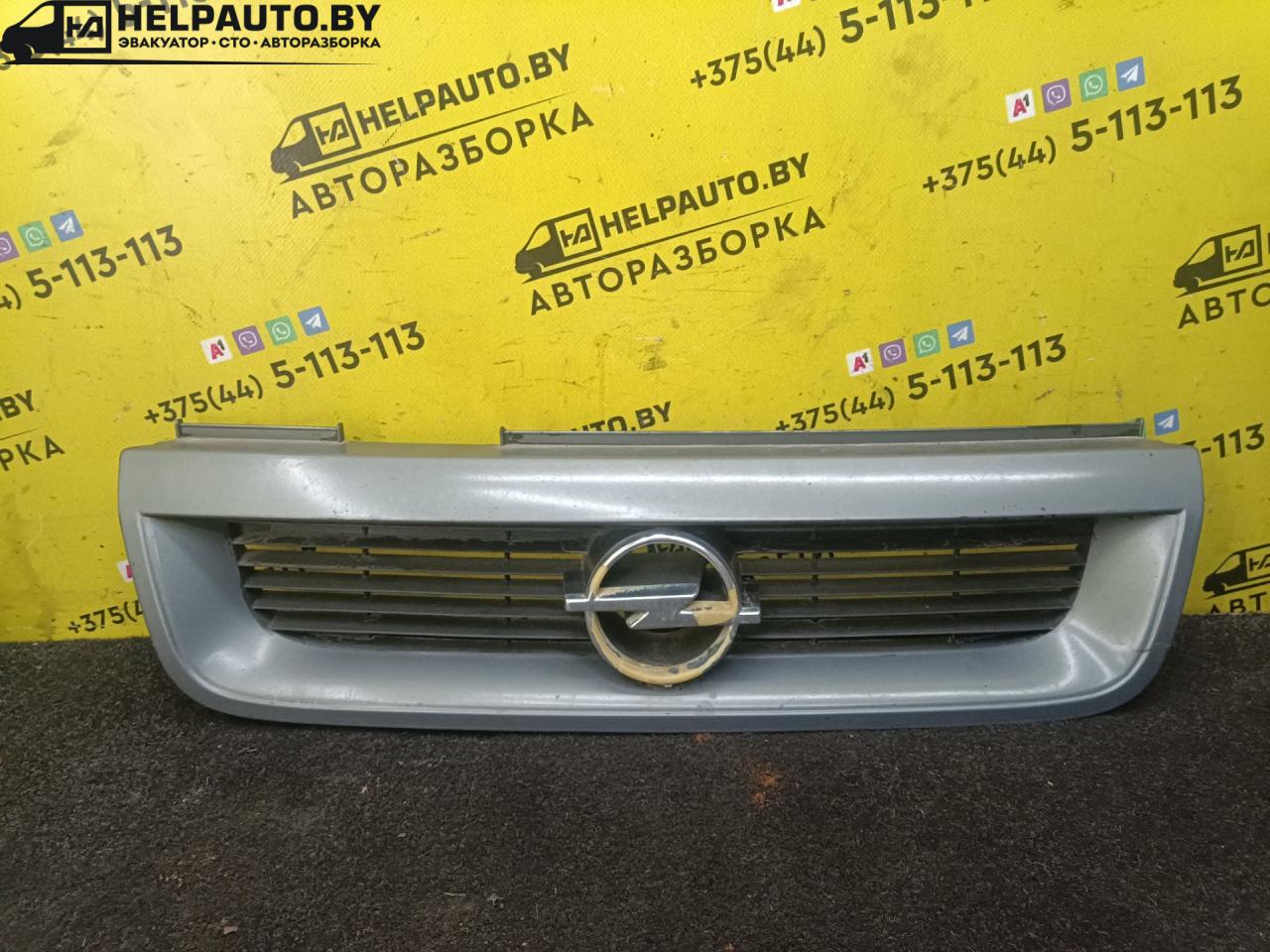 решетка радиатора Opel Vectra A 1994, 1.7 л., дизель, МКПП, хетчбэк 5 дв., передний привод, ISUZU - фото №1