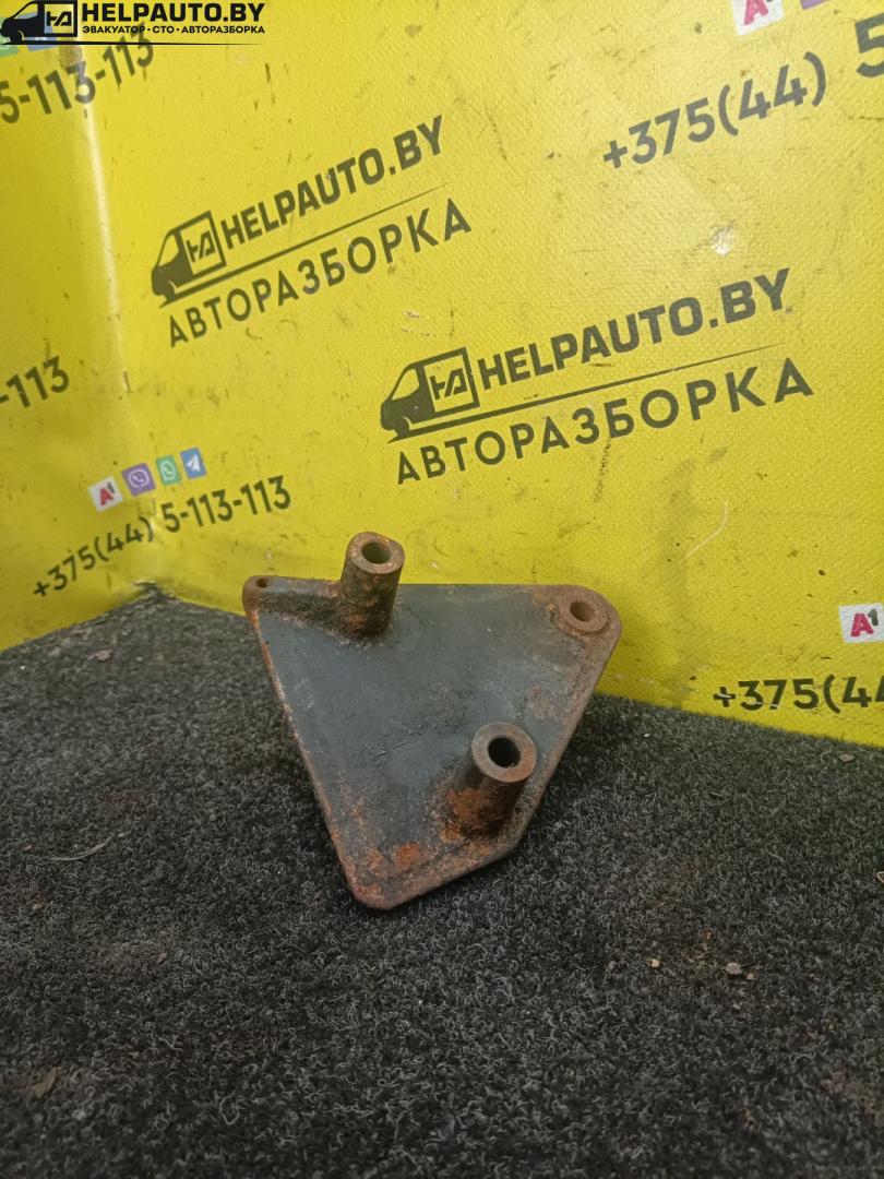 кронштейн двигателя Opel Vectra A 1994, 1.7 л., дизель, МКПП, хетчбэк 5 дв., передний привод, ISUZU - фото №1