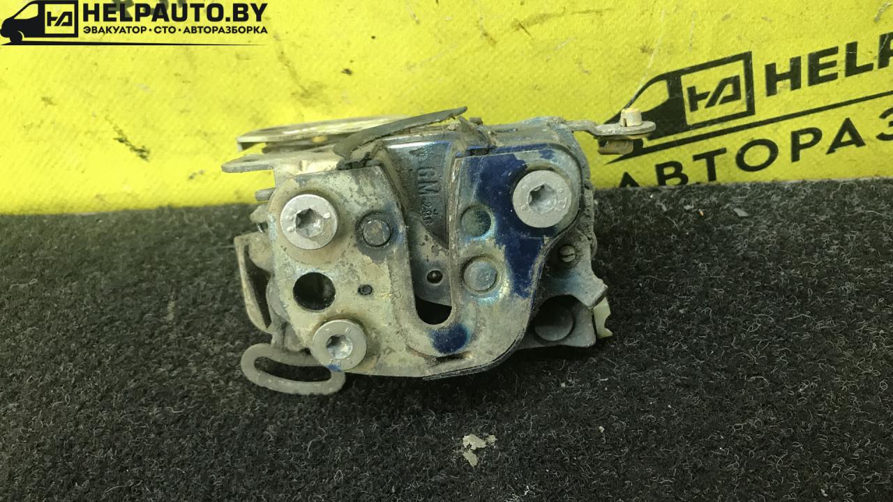 замок двери передней правой Opel Vectra A 1990, 1.8 л., бензин, МКПП, седан, передний привод - фото №1