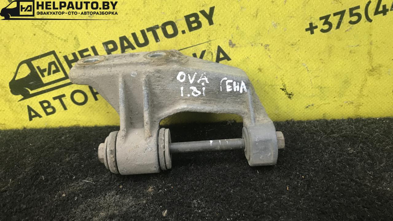 кронштейн генератора Opel Vectra A 1990, 1.8 л., бензин, МКПП, седан, передний привод - фото №1