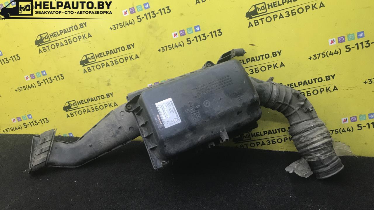 корпус воздушного фильтра Opel Vectra A 1994, 1.7 л., дизель, МКПП, хетчбэк 5 дв. - фото №1