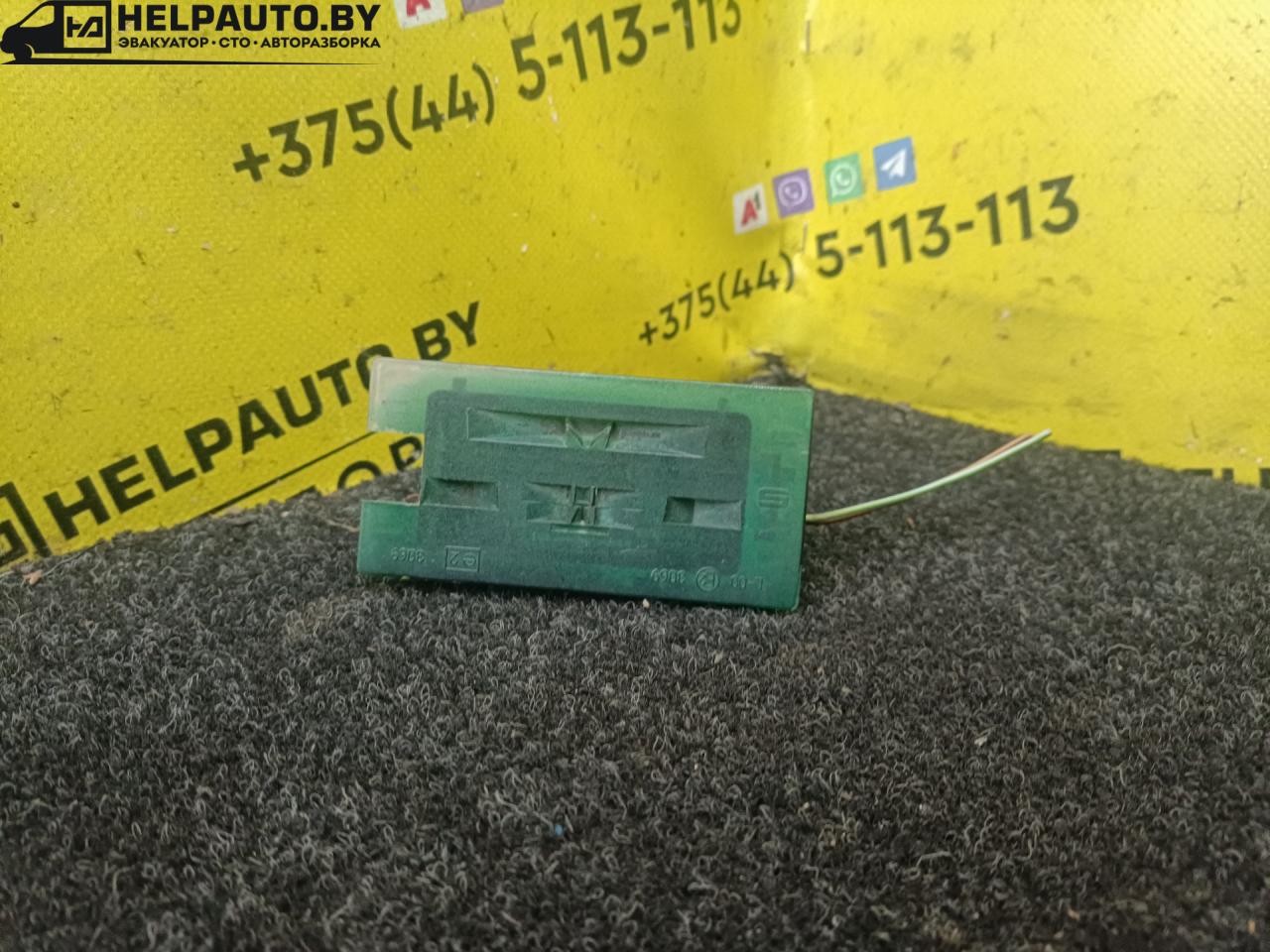 подсветка номера Opel Omega B 1997, 2.0 л., бензин, МКПП, седан, задний привод, X20XEV, 90457816 - фото №1