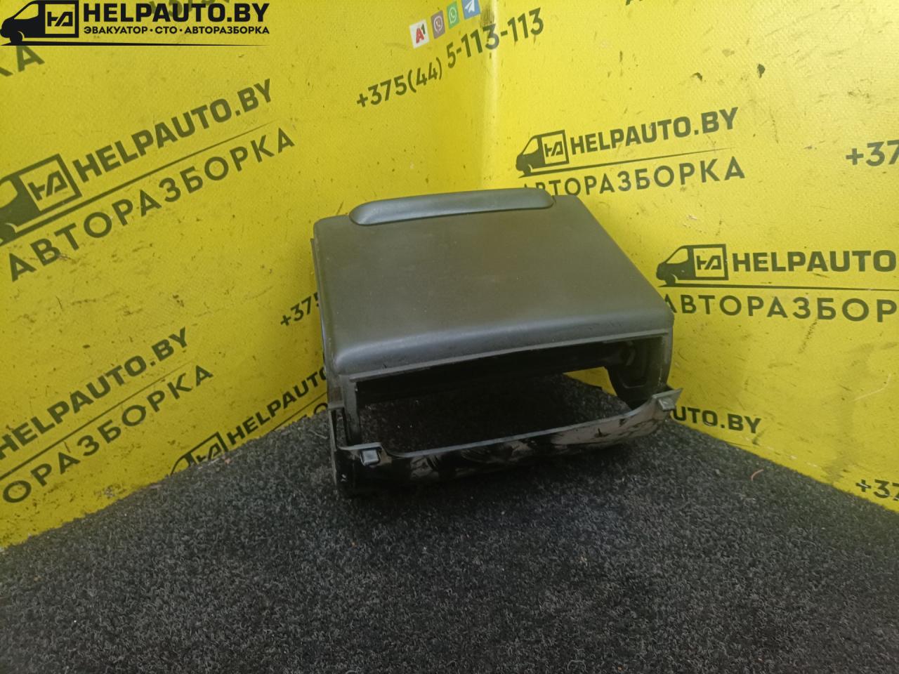 рамка под магнитолу Renault Laguna 1 поколение 1997, 1.8 л., бензин, МКПП, универсал, передний привод, F3P, 7700823504 - фото №1