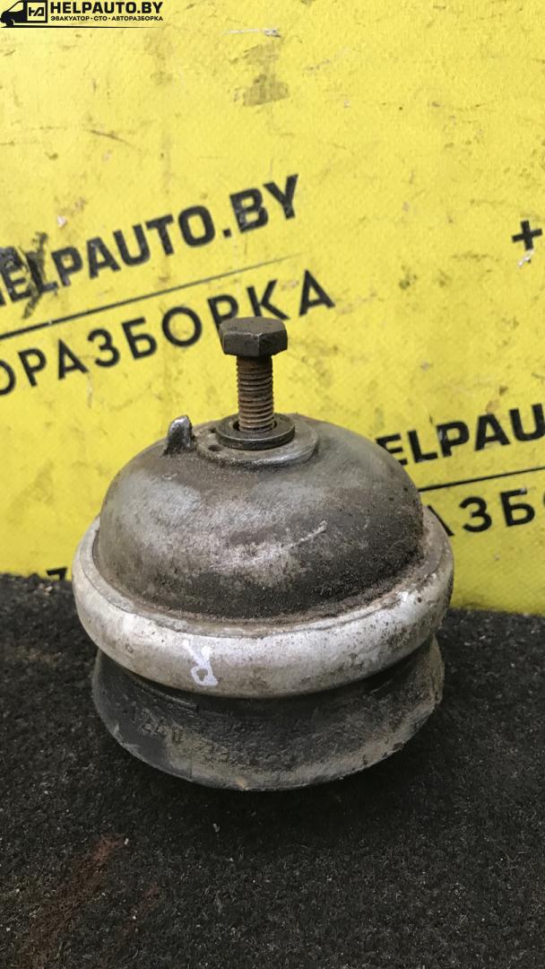 подушка крепления двигателя Mercedes-Benz E-Класс W124 1989, 2.0 л., i, бензин, МКПП, седан, задний привод - фото №1
