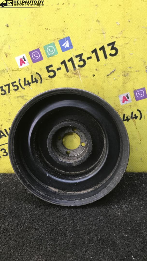 шкив помпы Mercedes-Benz E-Класс W124 1989, 2.0 л., i, бензин, МКПП, седан, задний привод - фото №1