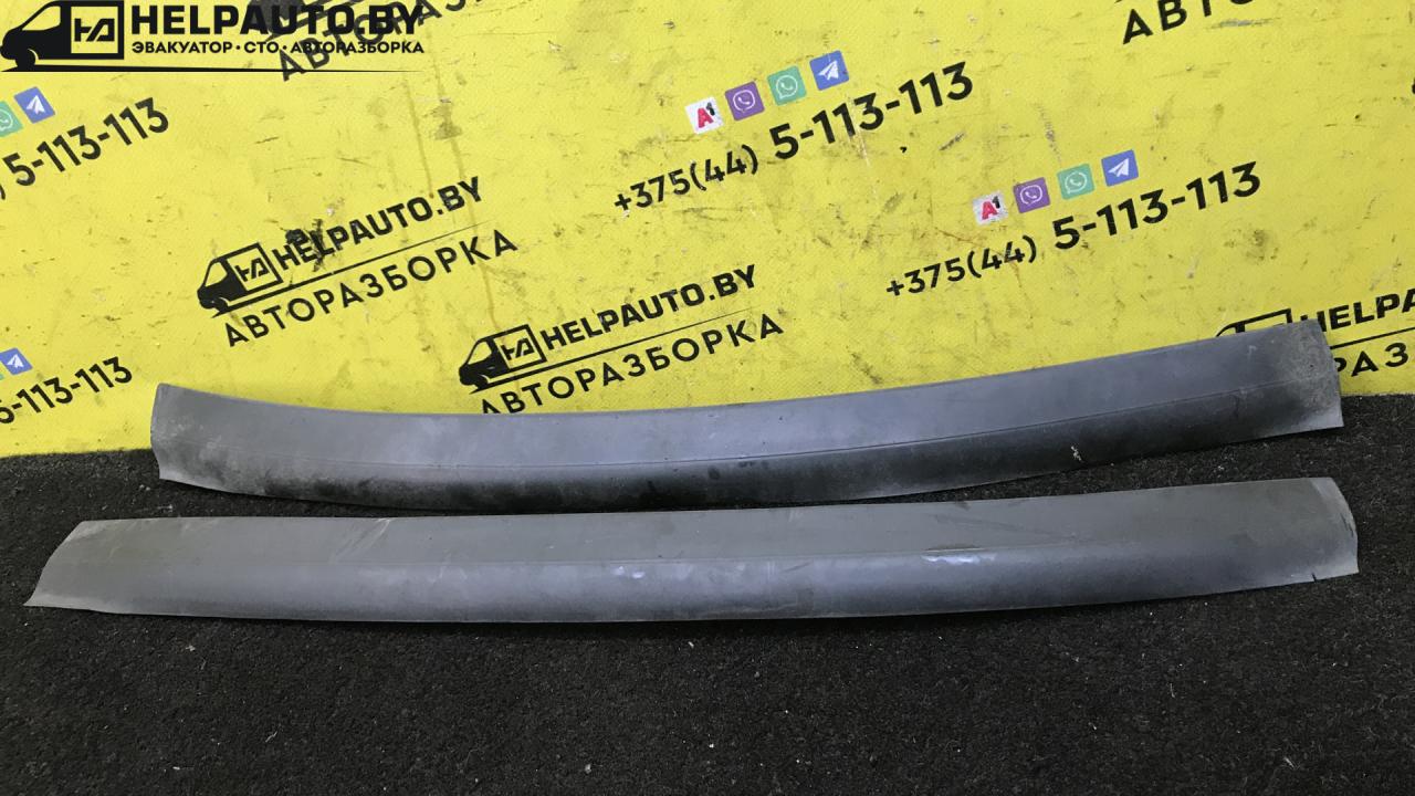 молдинг (накладка кузовная) Mercedes-Benz E-Класс W124 1989, 2.0 л., i, бензин, МКПП, седан, задний привод - фото №1