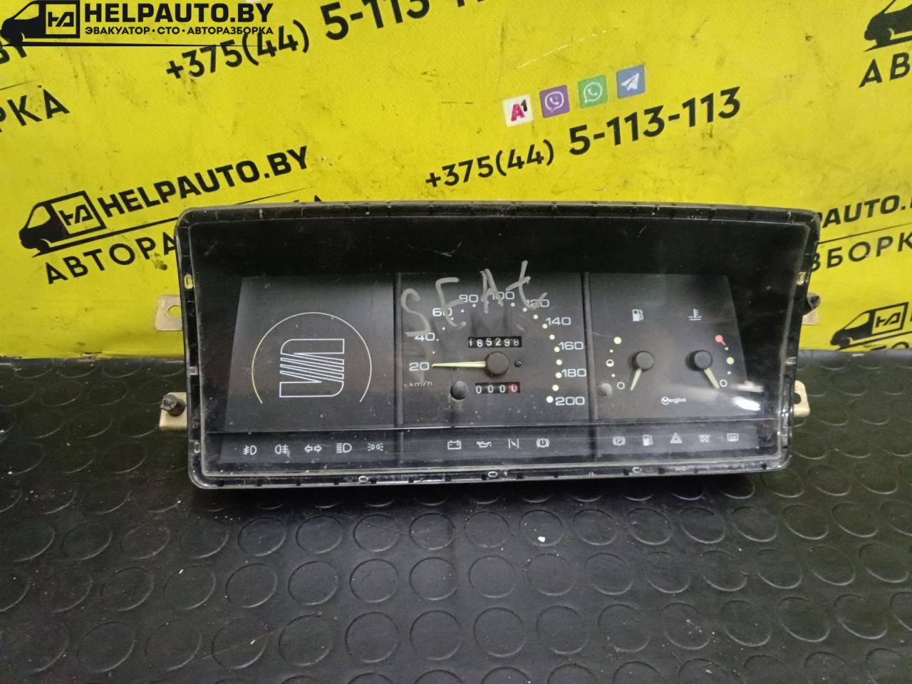 щиток приборов (приборная панель) SEAT Ibiza 1 поколение 1990, 1.2 л., бензин, МКПП, передний привод - фото №1