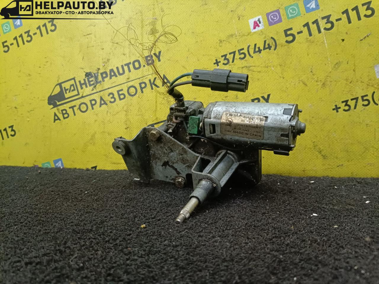 моторчик заднего стеклоочистителя (дворника) Opel Tigra 1 поколение 1996, 1.4 л., бензин - фото №1
