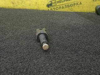 Датчик педали тормоза (лягушка) Volkswagen Passat B5 1999, 811907343