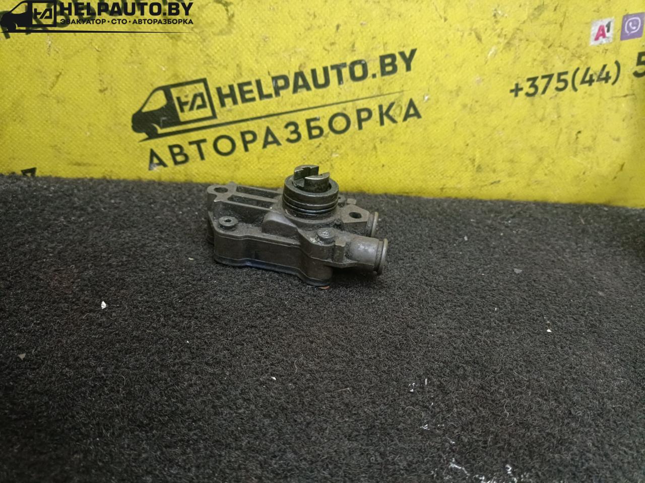 топливный насос низкого давления ТННД Mercedes-Benz Vito W638 1999, 2.2 л., дизель, МКПП, микроавтобус, передний привод - фото №1