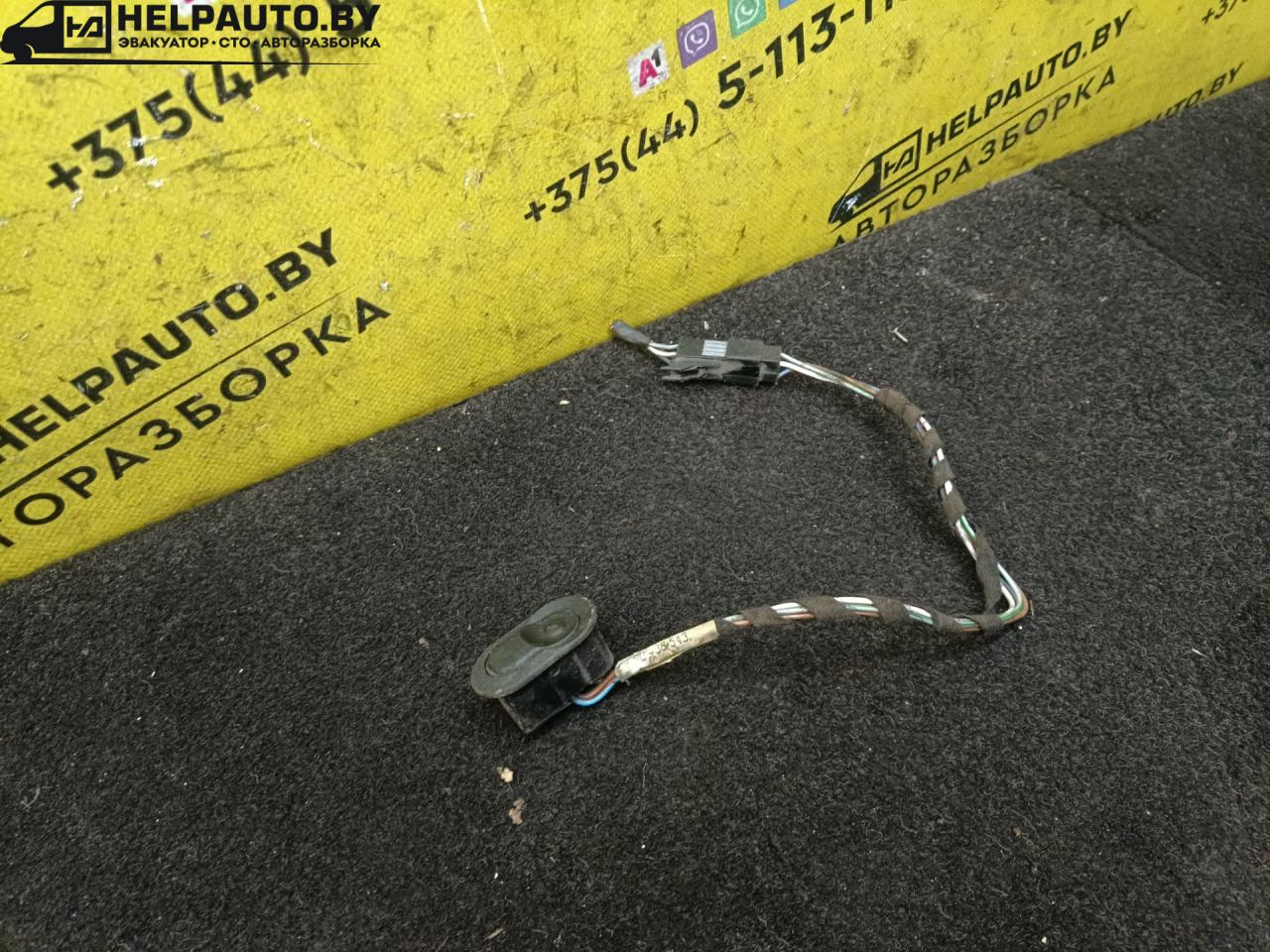 кнопка стеклоподъемника переднего правого Opel Omega B 1998, 2.0 л., TDi, дизель, МКПП, седан, задний привод, X20DTH - фото №1