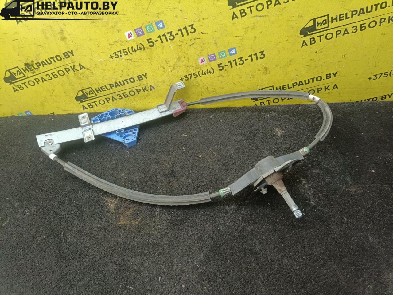 стеклоподъемник задний правый Ford Mondeo 1 поколение 1995, 1.8 л., TD, дизель, МКПП, универсал, передний привод - фото №1