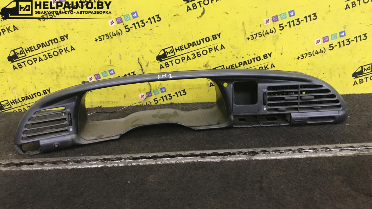 рамка панели приборов Ford Mondeo 1 поколение 1995, 1.8 л., бензин, МКПП, седан, передний привод - фото №1