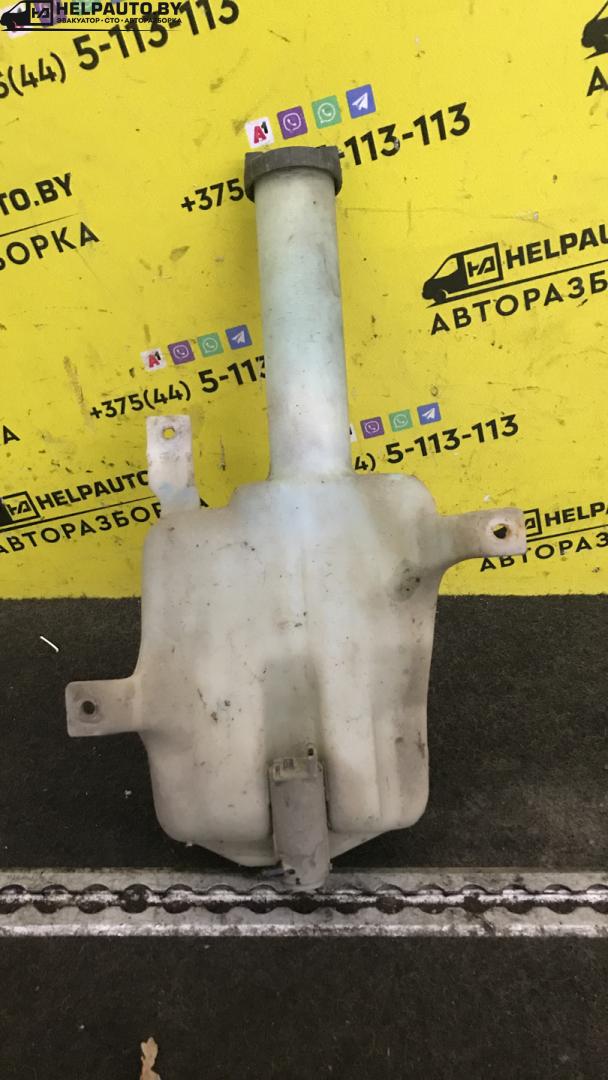 бачок омывателя Ford Mondeo 1 поколение 1995, 1.8 л., бензин, МКПП, седан, передний привод - фото №1