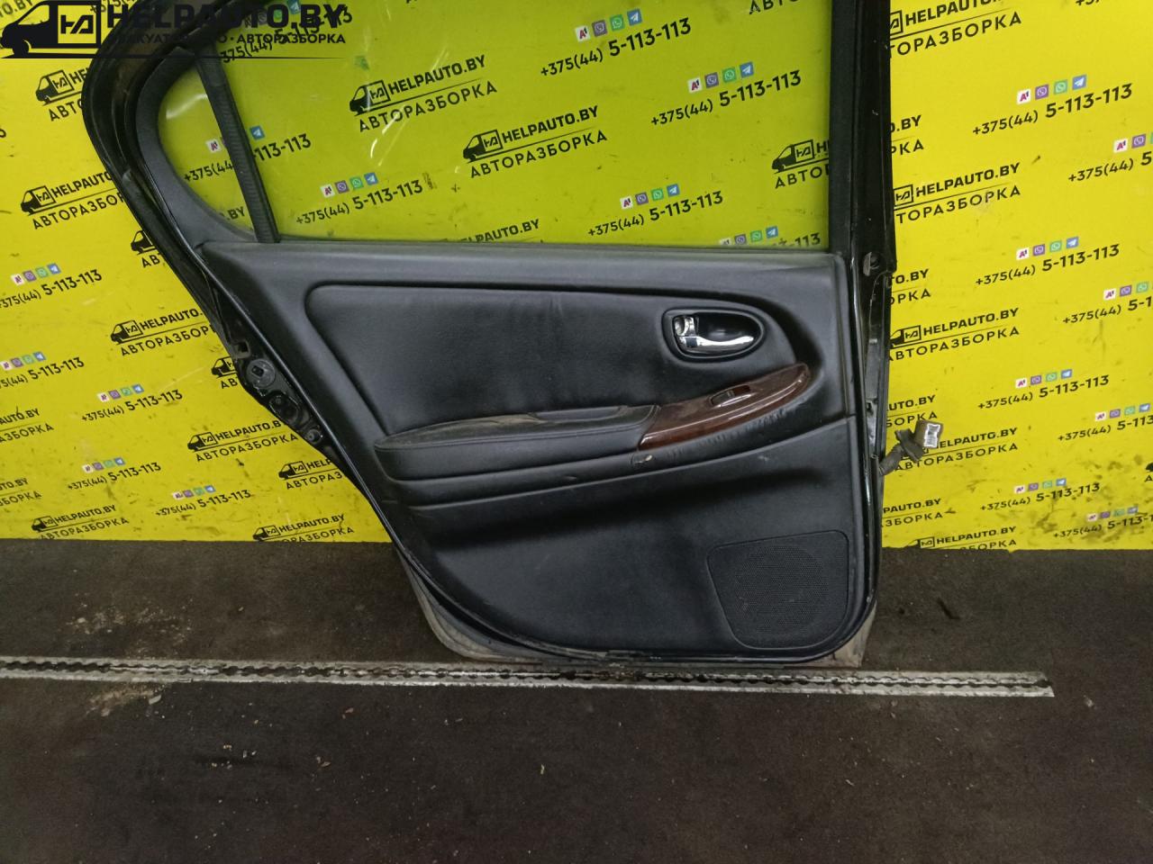 обшивка двери задняя левая Nissan Maxima A33 2003, 2.0 л., i, бензин, АКПП, седан, передний привод, VQ20DE - фото №1