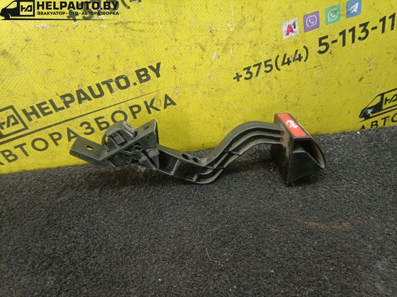 ручка открывания капота Alfa Romeo 146 1 поколение 1996, 1.4 л., i, бензин, МКПП, хетчбэк 5 дв., передний привод - фото №1