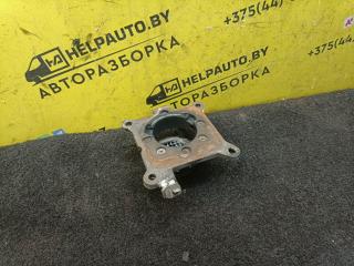 подушка под моновпрыск Nissan Primera P10 1995, 2.0 л., i, бензин, МКПП, седан, передний привод