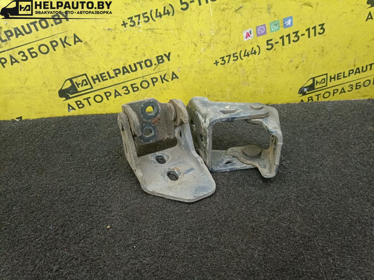 петля двери Chevrolet Lumina 2 поколение 1996, 3.1 л., i, бензин, АКПП, минивэн, передний привод, MINIVAN - фото №1
