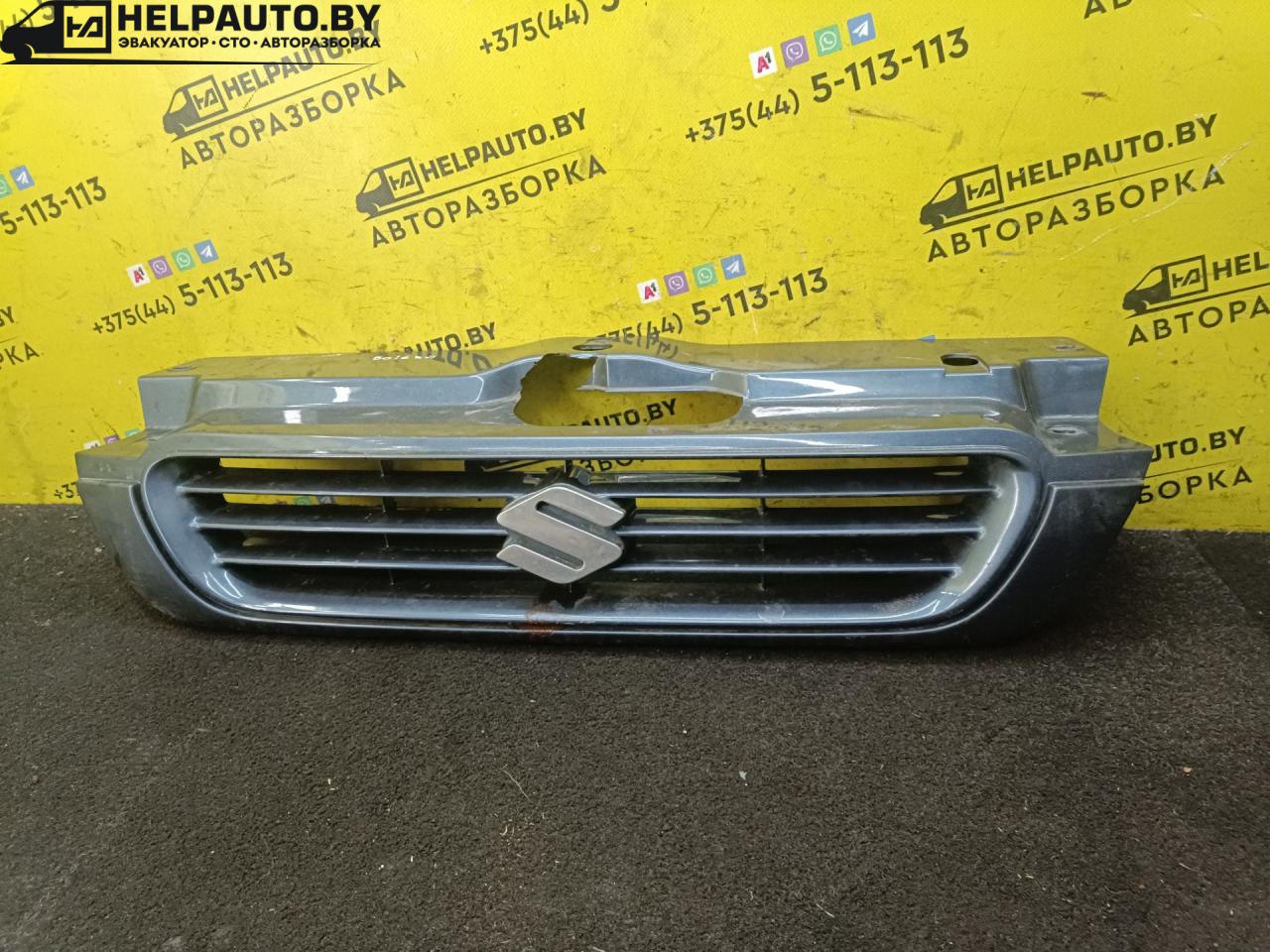 решетка радиатора Suzuki Baleno 1 поколение 1995, 1.3 л., i, бензин, МКПП, седан, передний привод, G13BB - фото №1