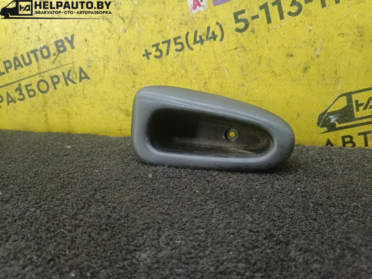 ручка обшивки двери передней правой Peugeot 206 1 поколение 2000, 1.6 л., i, бензин, 5МКПП, хетчбэк 5 дв., передний привод, NFZ - фото №1