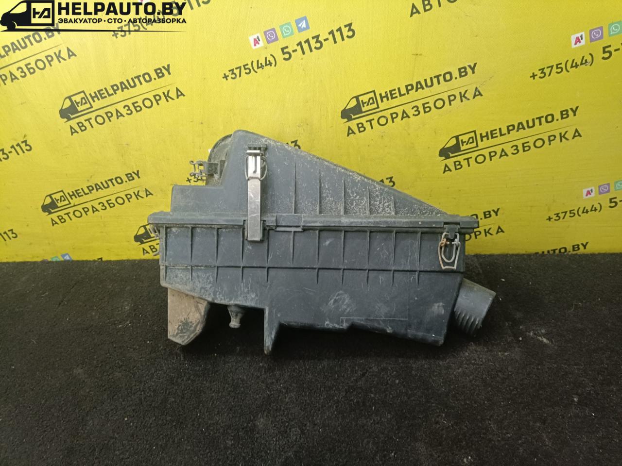 корпус воздушного фильтра Ford Mondeo 2 поколение 1999, 1.8 л., TD, RFN, дизель, МКПП, синий, универсал, передний привод - фото №1