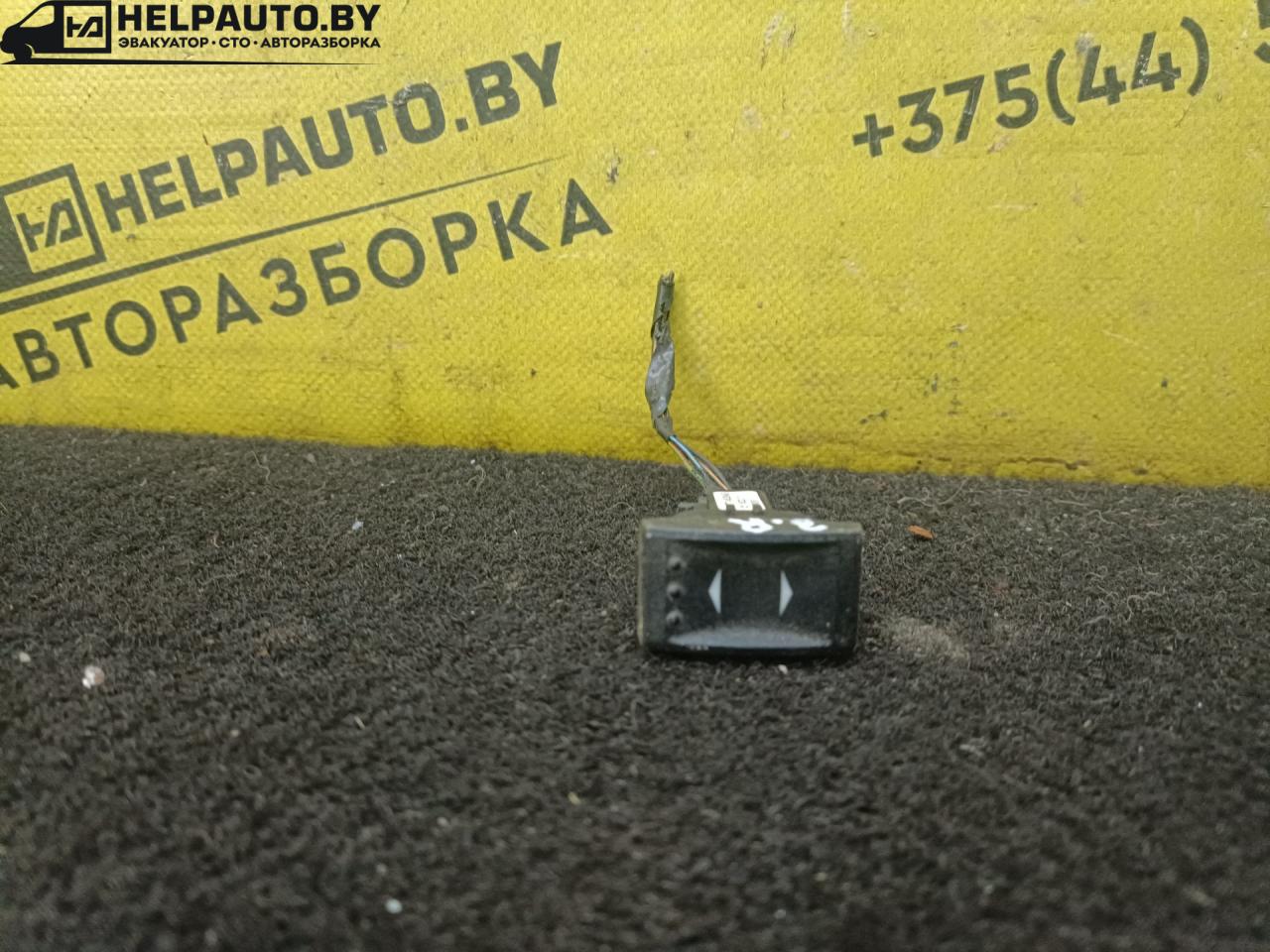 кнопка стеклоподъемника заднего правого Ford Mondeo 3 поколение 2001, 1.8 л., i, CHBA, бензин, МКПП, серебристый, седан, передний привод - фото №1