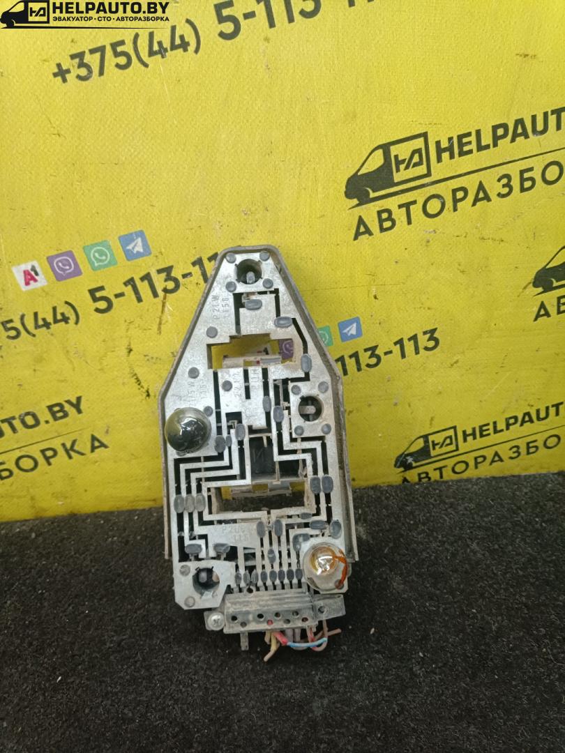 панель заднего правого фонаря Peugeot 405 1 поколение 1995, 1.8 л., бензин, МКПП, седан, передний привод - фото №1