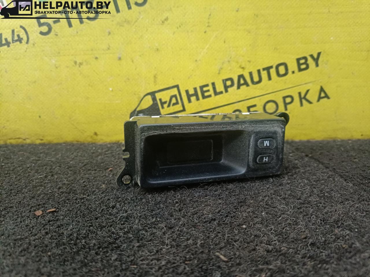 часы Rover 400 Series 2 поколение 1998, 1.6 л., бензин, МКПП, зеленый, хетчбэк 5 дв. - фото №1