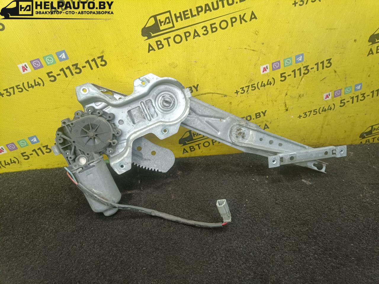 стеклоподъемник задний правый Rover 400 Series 2 поколение 1997, 1.6 л., бензин, МКПП, зеленый, хетчбэк 5 дв. - фото №1