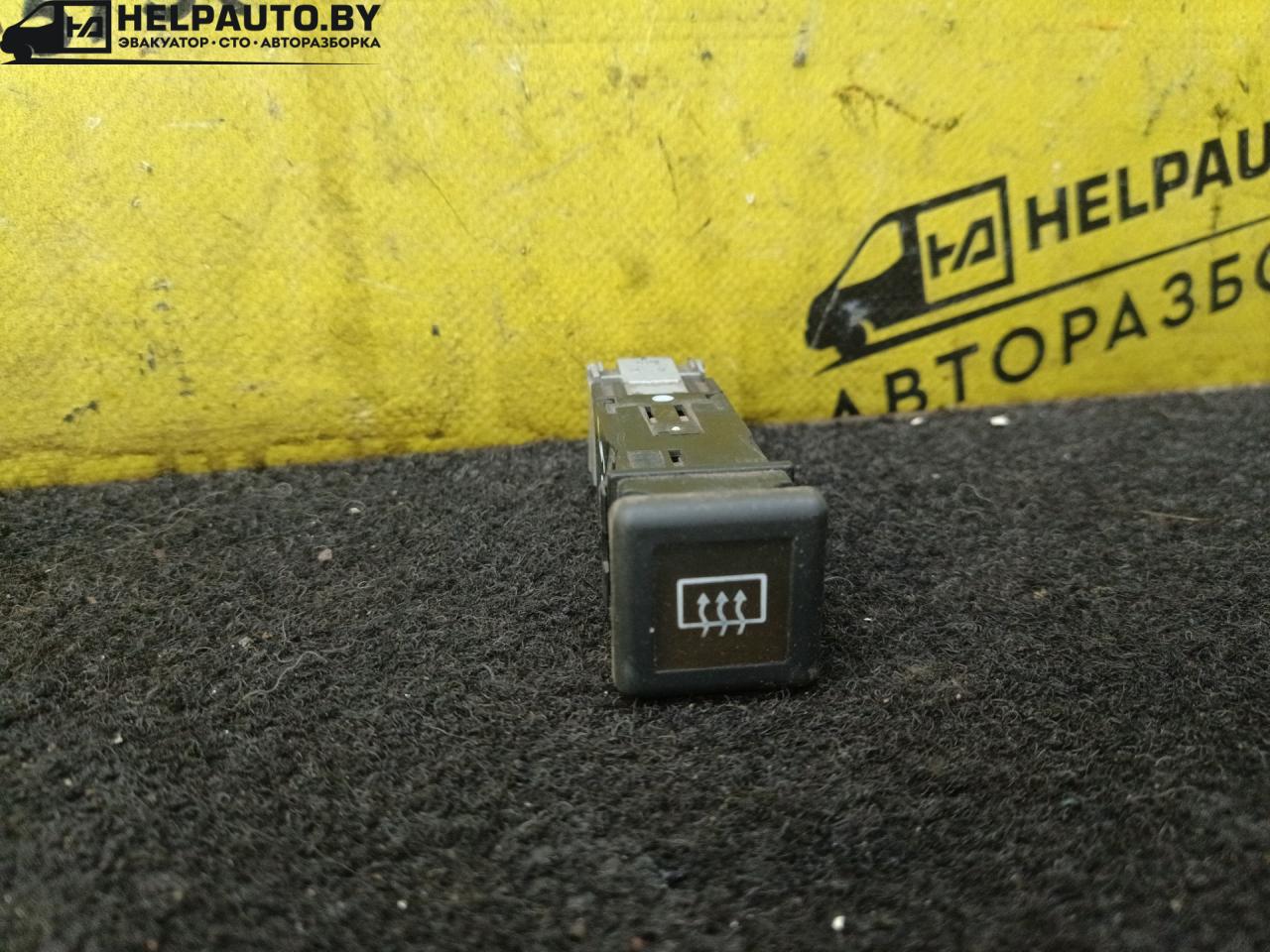 Кнопка подогрева заднего стекла Peugeot 405 1 поколение 1991, 1.8 л., дизель, МКПП, красный, универсал - фото №1