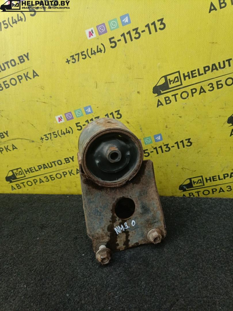 кронштейн двигателя Nissan Maxima A32 2000, 3.0 л., VQ30DE, бензин, МКПП, бордовый, седан - фото №1