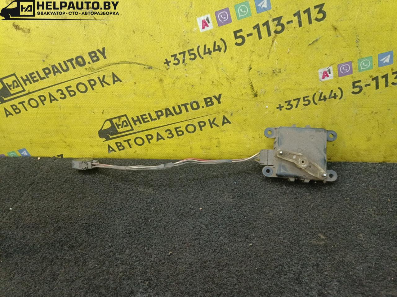 моторчик заслонки печки Nissan Maxima A32 2000, 3.0 л., VQ30DE, бензин, МКПП, бордовый, седан - фото №1