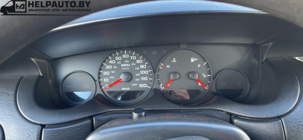 щиток приборов (приборная панель) Dodge Neon 2 поколение 2004, 2.0 л., бензин, АКПП, красный, седан - фото №1