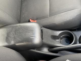 подлокотник Dodge Neon 2 поколение 2004, 2.0 л., бензин, АКПП, красный, седан