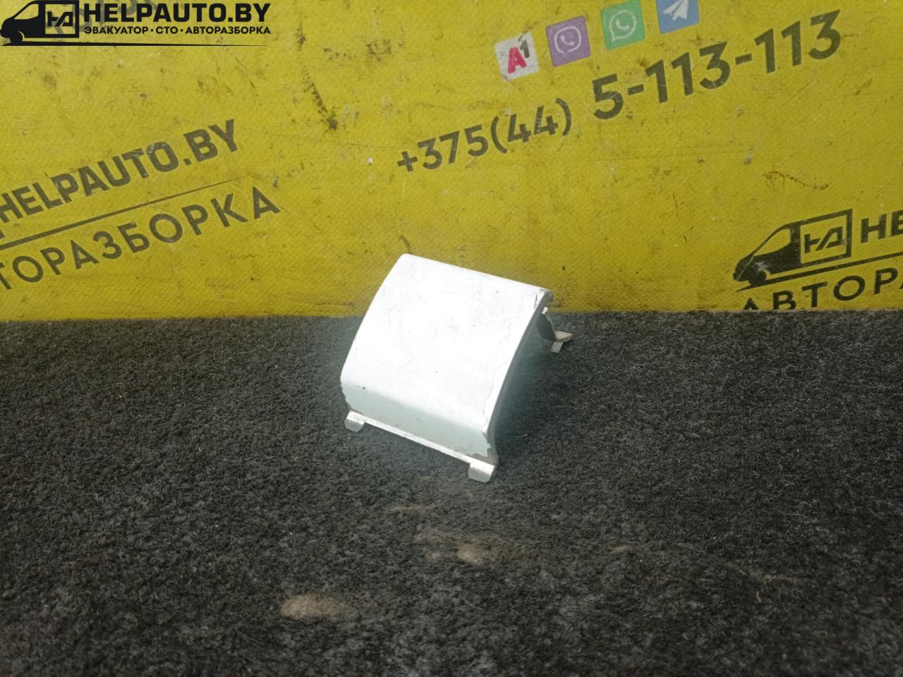 заглушка переднего бампера под крюк Opel Astra G 2001, 1.8 л., i, бензин, МКПП, универсал, передний привод - фото №1
