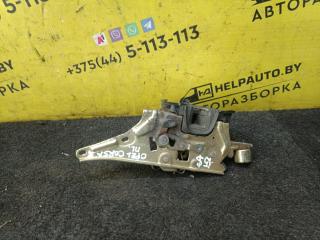 замок двери передней левой Opel Corsa B 1996