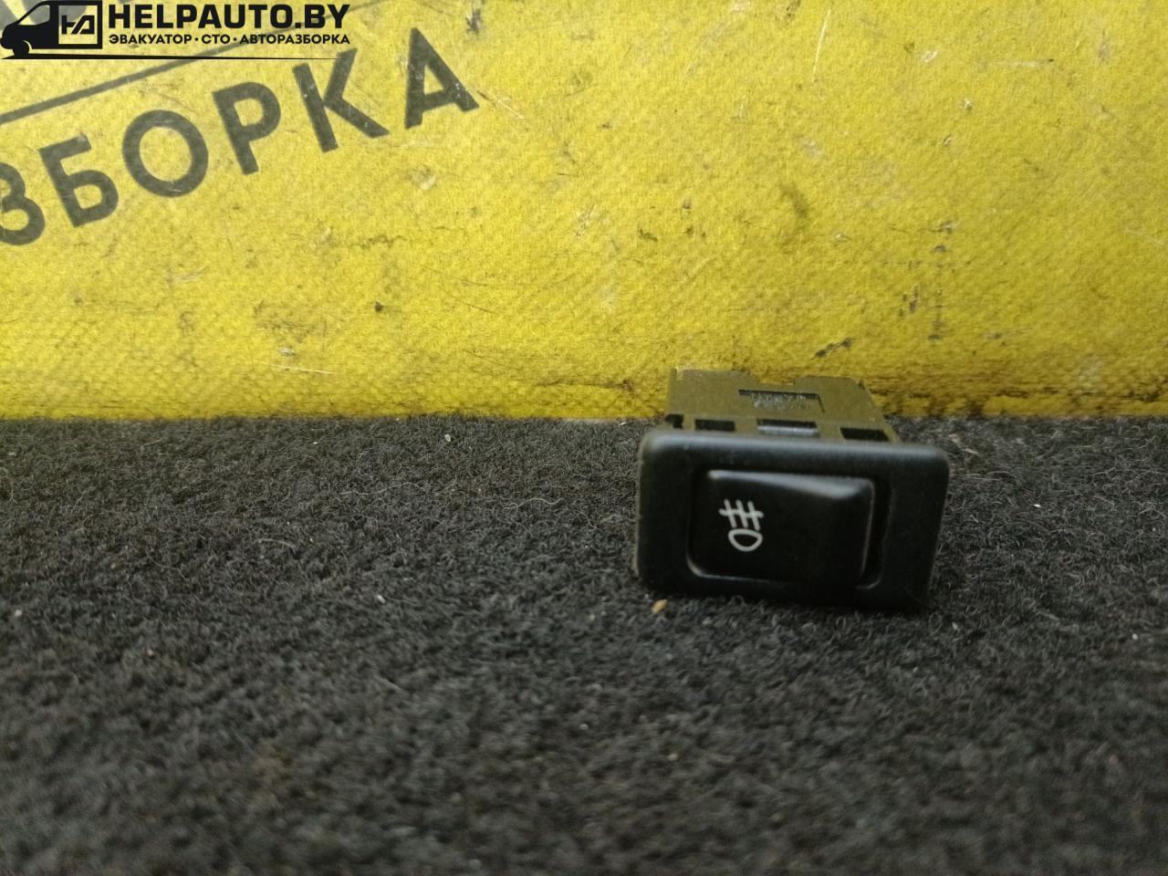 кнопка противотуманных фар Nissan Primera P10 1996, 1.6 л., GA16DE, бензин, МКПП, бордовый, универсал - фото №1