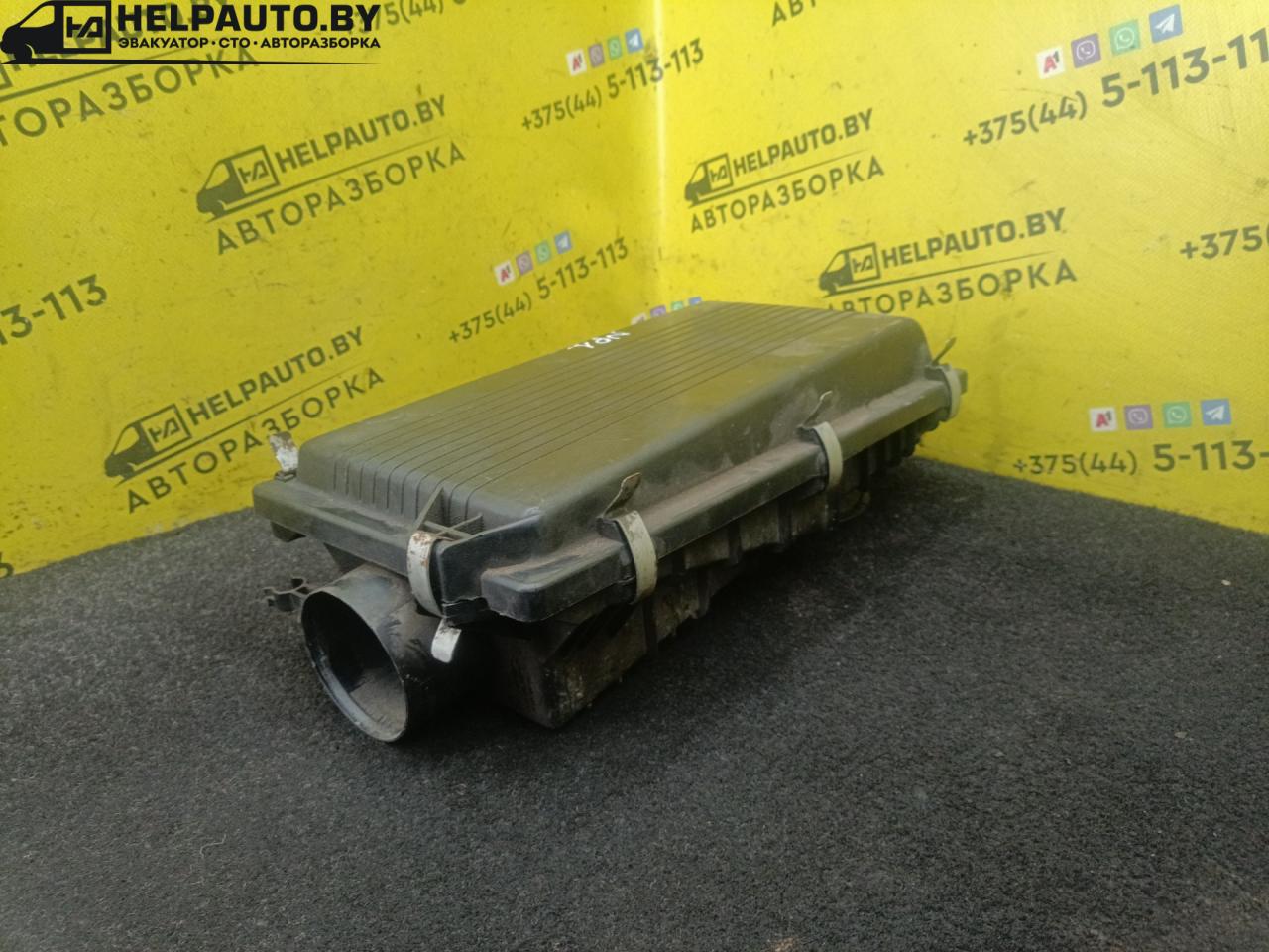 корпус воздушного фильтра Nissan Primera P10 1996, 1.6 л., GA16DE, бензин, МКПП, бордовый, универсал - фото №1