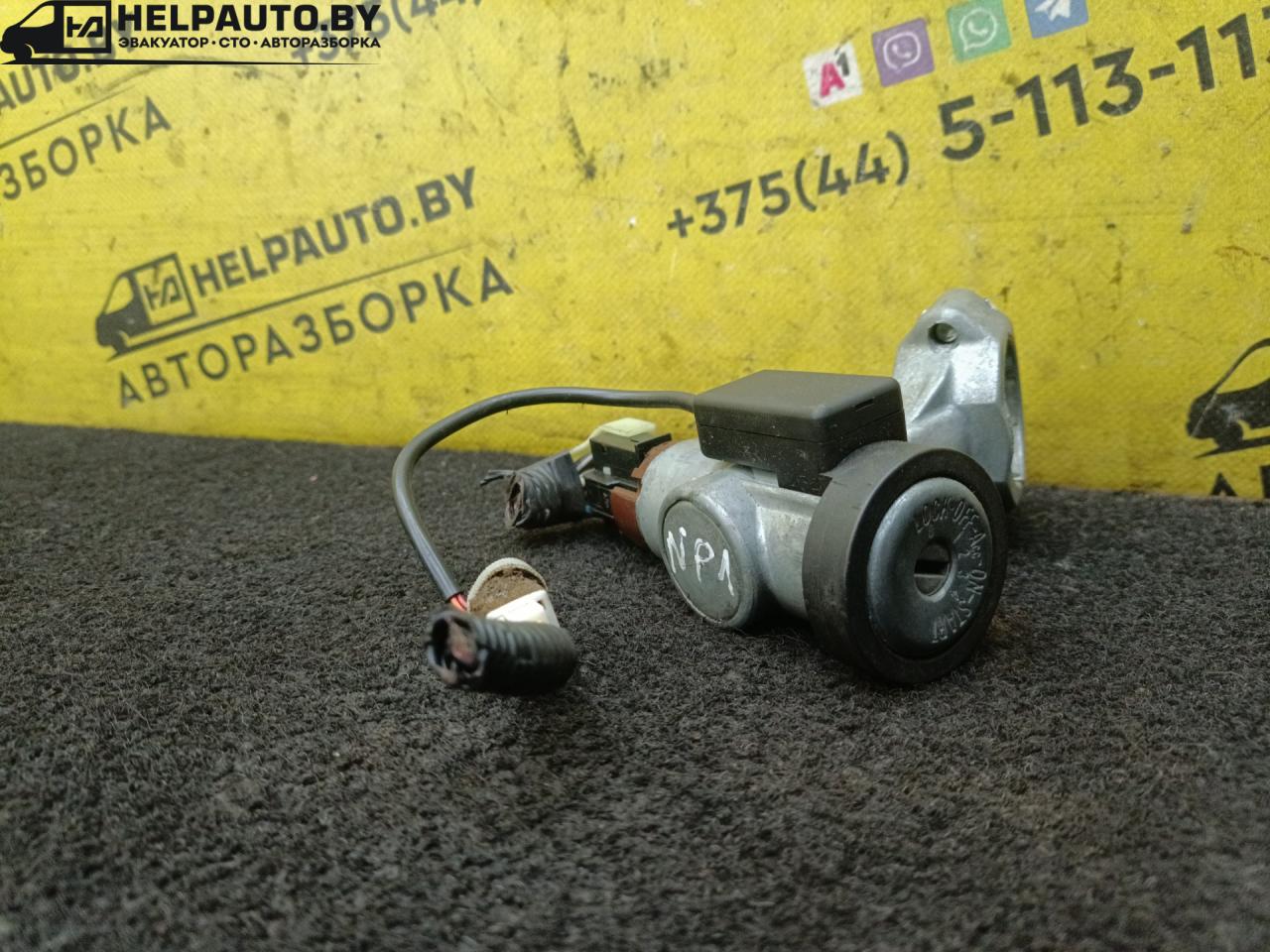 замок зажигания Nissan Primera P10 1996, 1.6 л., GA16DE, бензин, МКПП, бордовый, универсал - фото №1