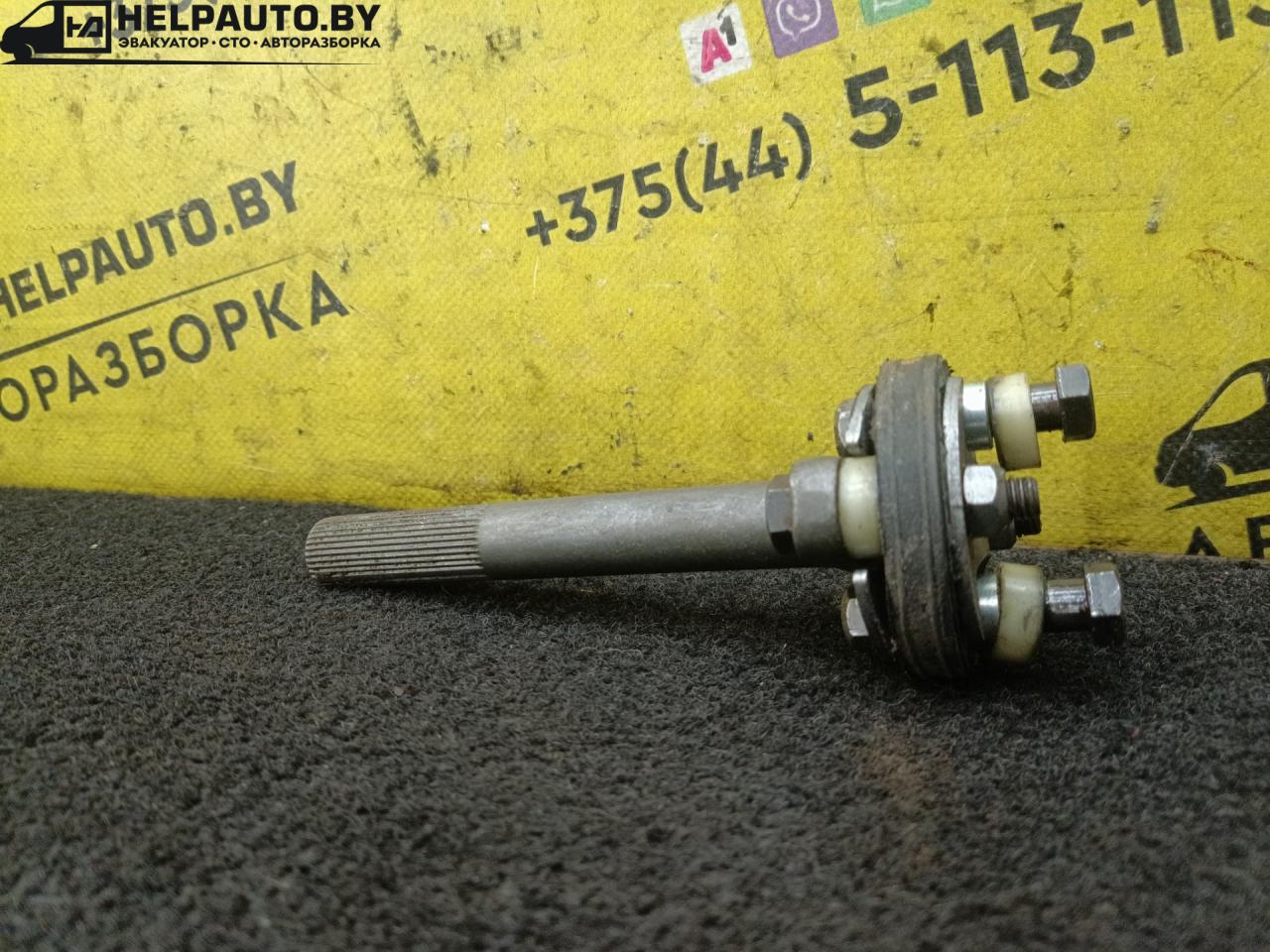 рулевой карданчик Nissan Primera P10 1996, 1.6 л., GA16DE, бензин, МКПП, бордовый, универсал - фото №1