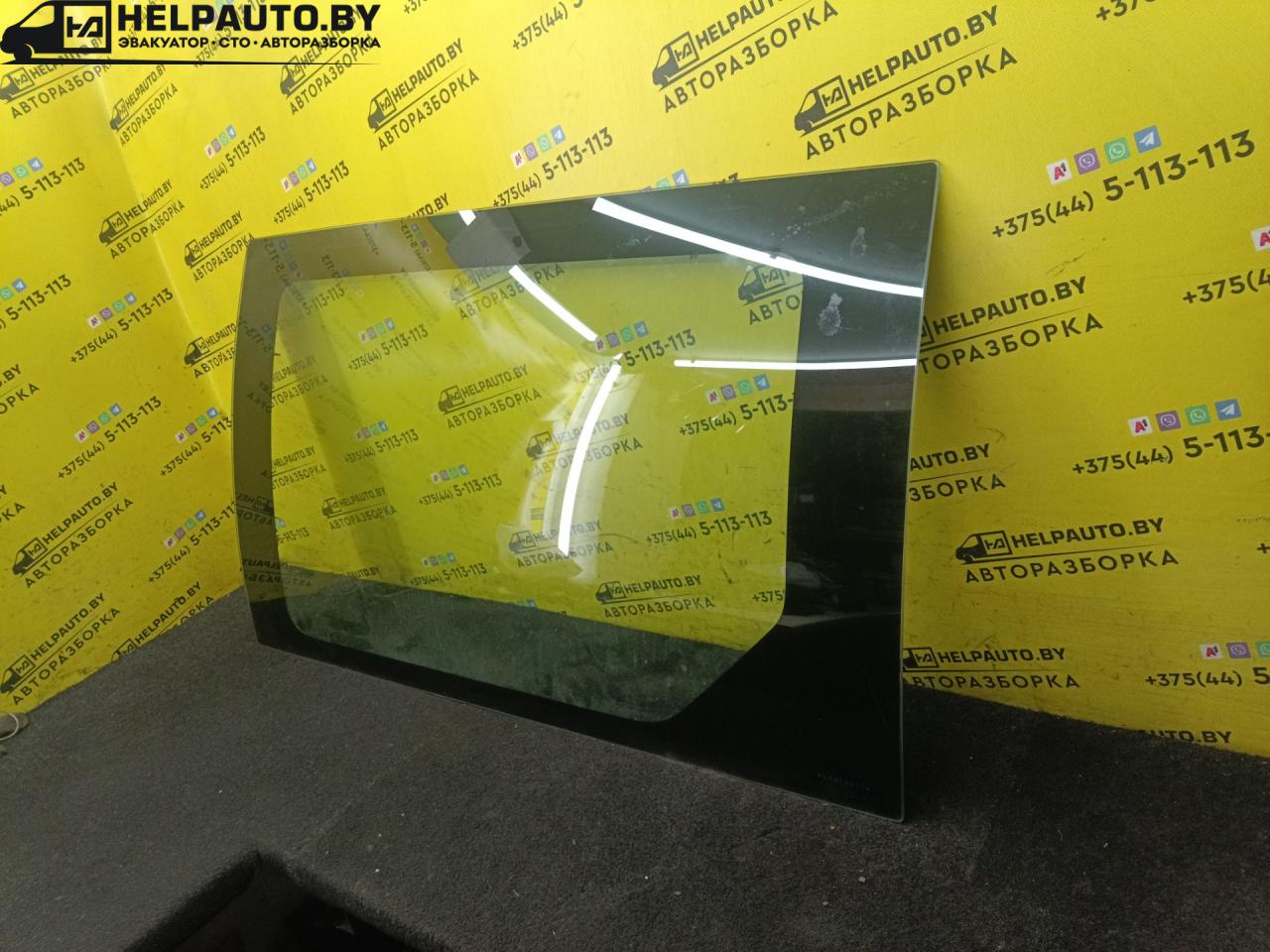стекло сдвижной двери Chrysler Voyager 3 поколение 1998, 2.4 л., EDZ, бензин, МКПП, зеленый, минивэн, передний привод - фото №1