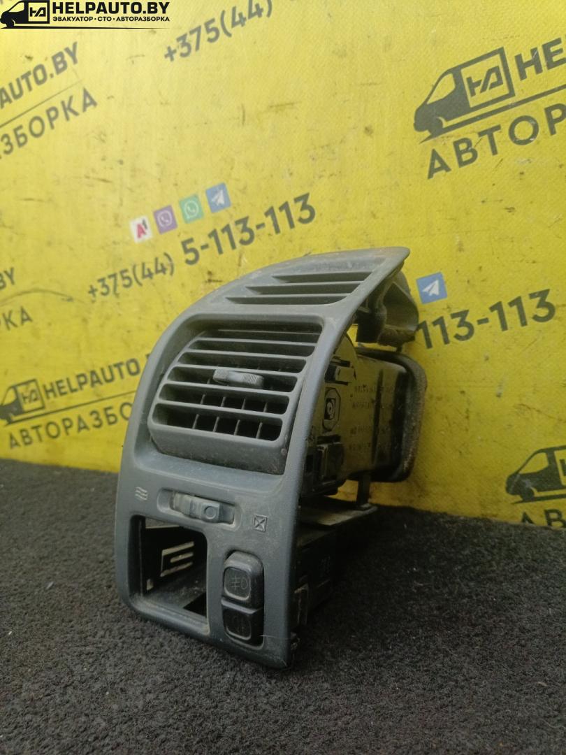 дефлектор обдува салона Mitsubishi Galant 8 поколение 1998, 2.0 л., бензин, АКПП, зеленый, универсал, MR765363, MR763177, MR767528, MR767529 - фото №1