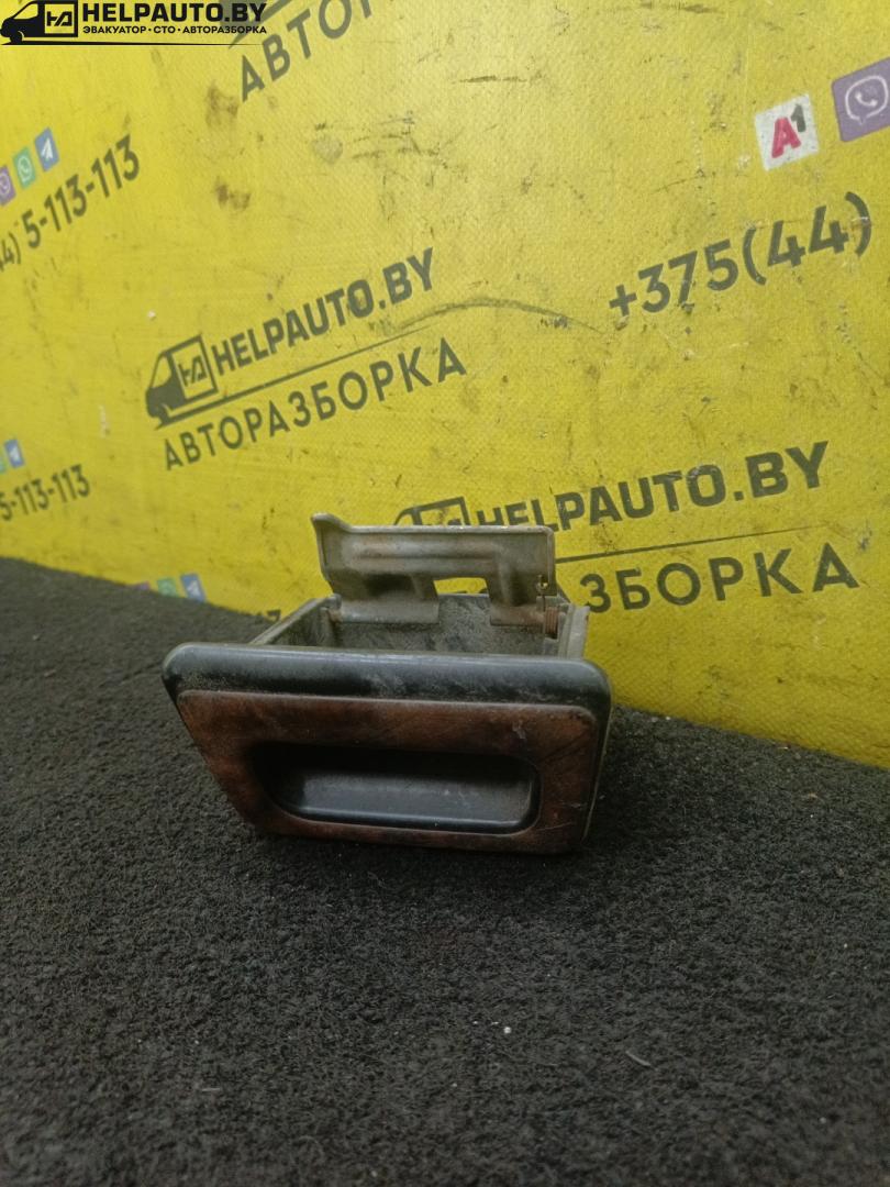 пепельница Mitsubishi Galant 8 поколение 1998, 2.0 л., бензин, АКПП, зеленый, универсал, MR216490 - фото №1
