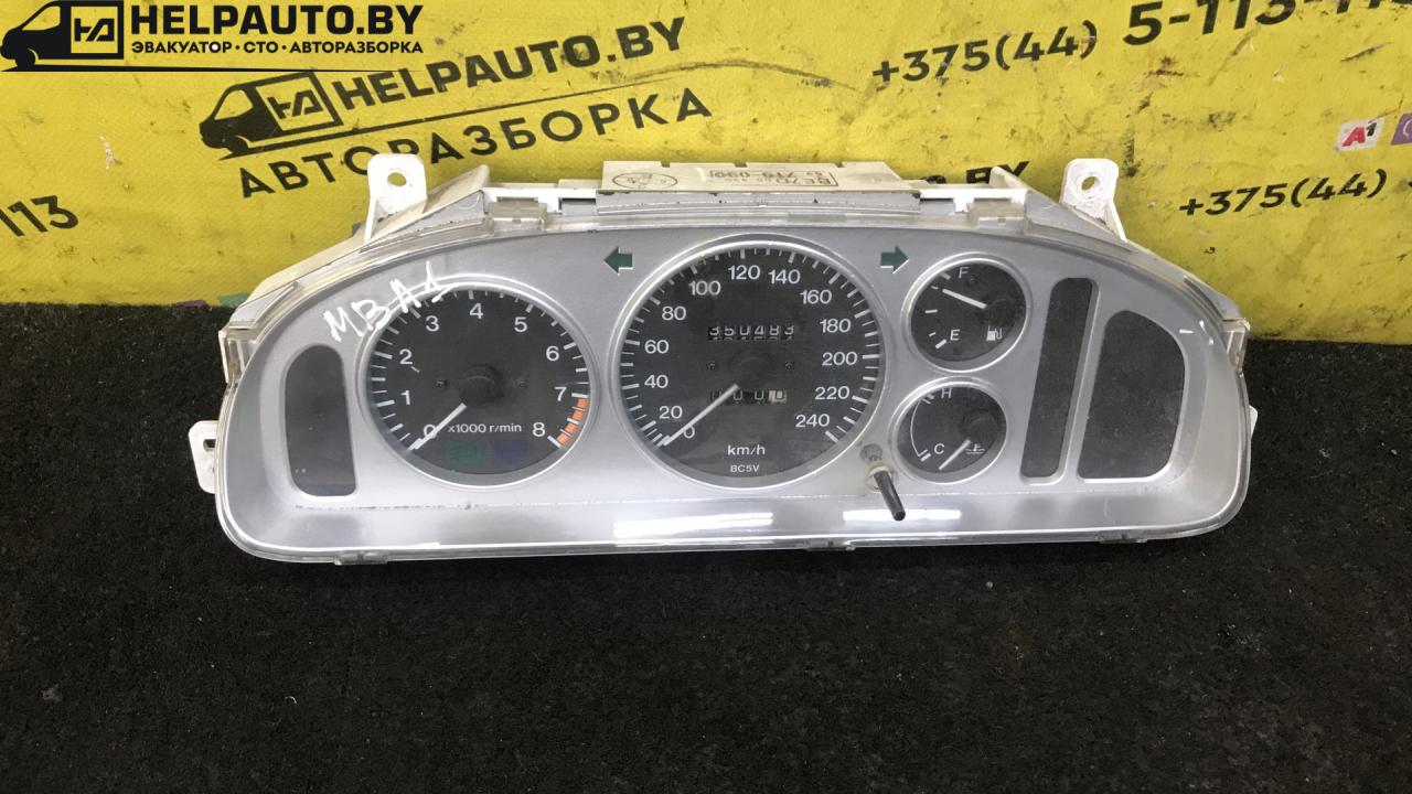 щиток приборов (приборная панель) Mazda 323F BA 1996, 1.8 л., BP, бензин, МКПП, серебристый, хетчбэк 5 дв. - фото №1